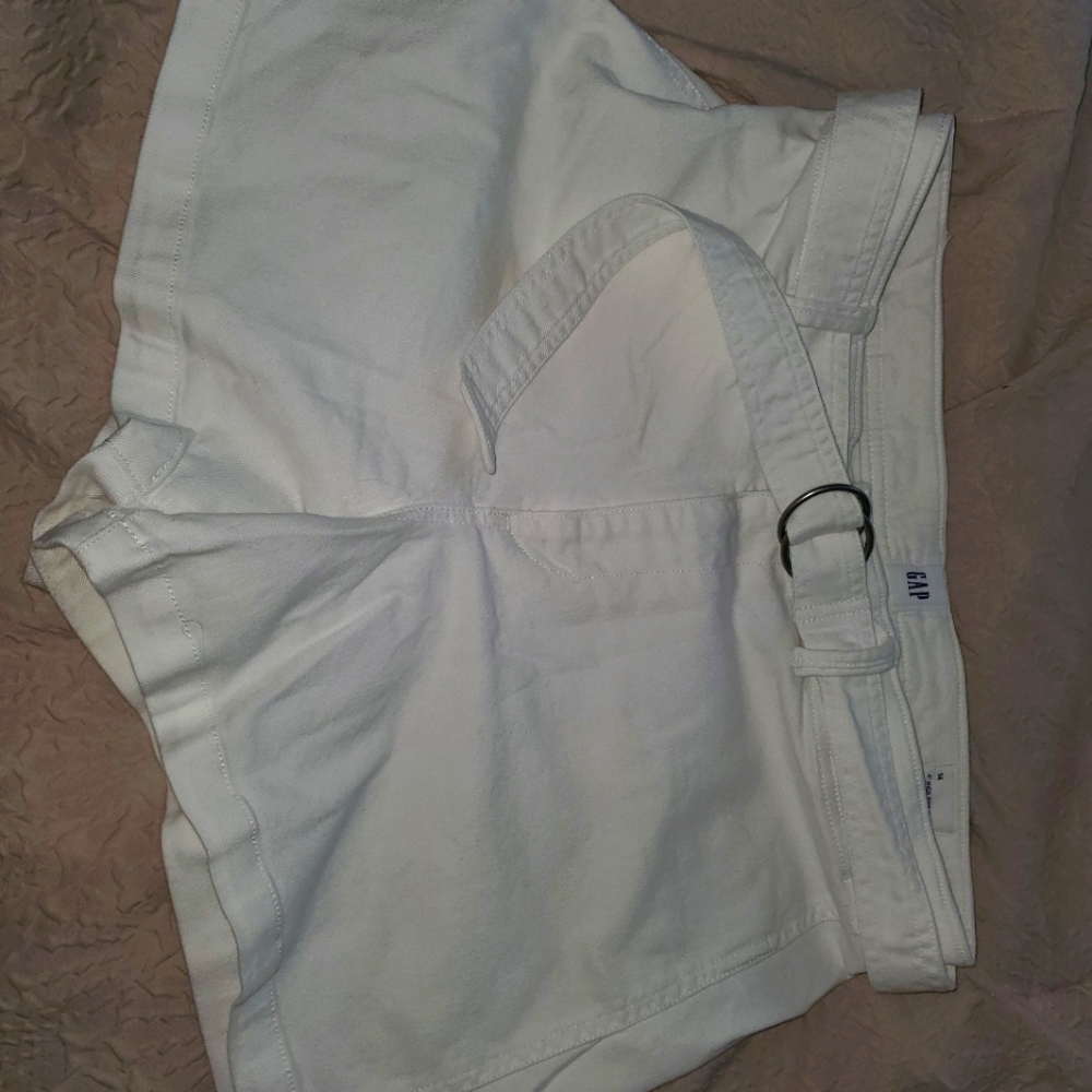 NWOT Gap Women's 4" high rise denim shorts w/ Stretch Belt white size 14